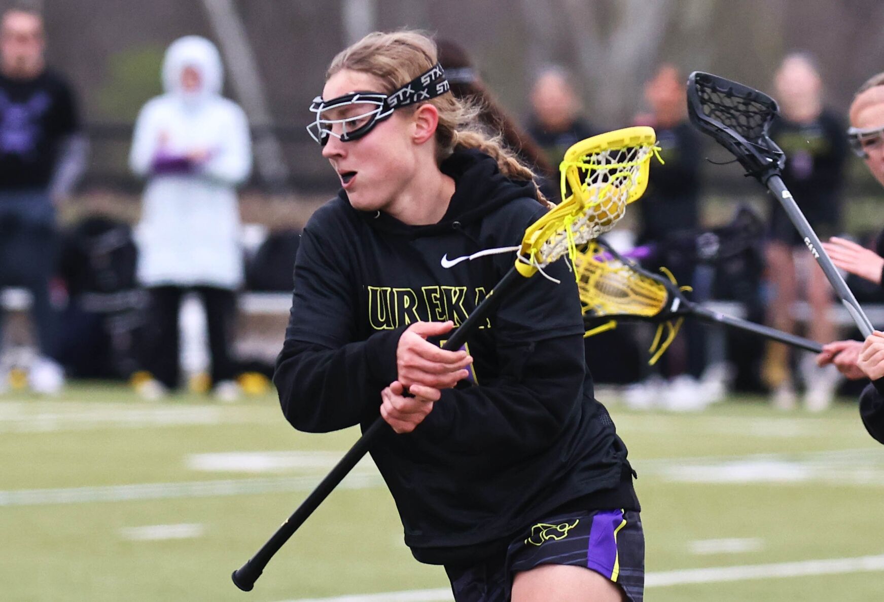Wentzville 8, Eureka 7